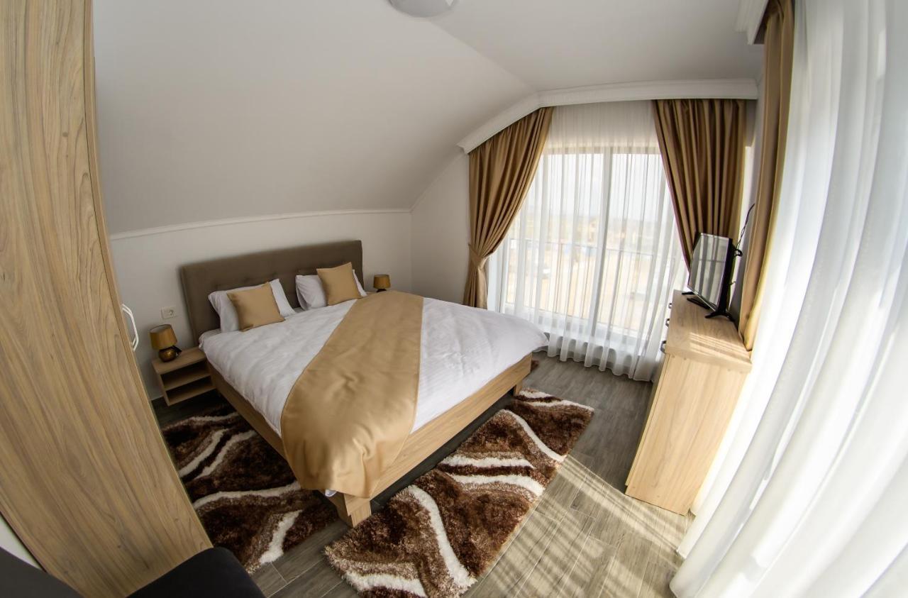 apart bun Oradea Bagian luar foto
